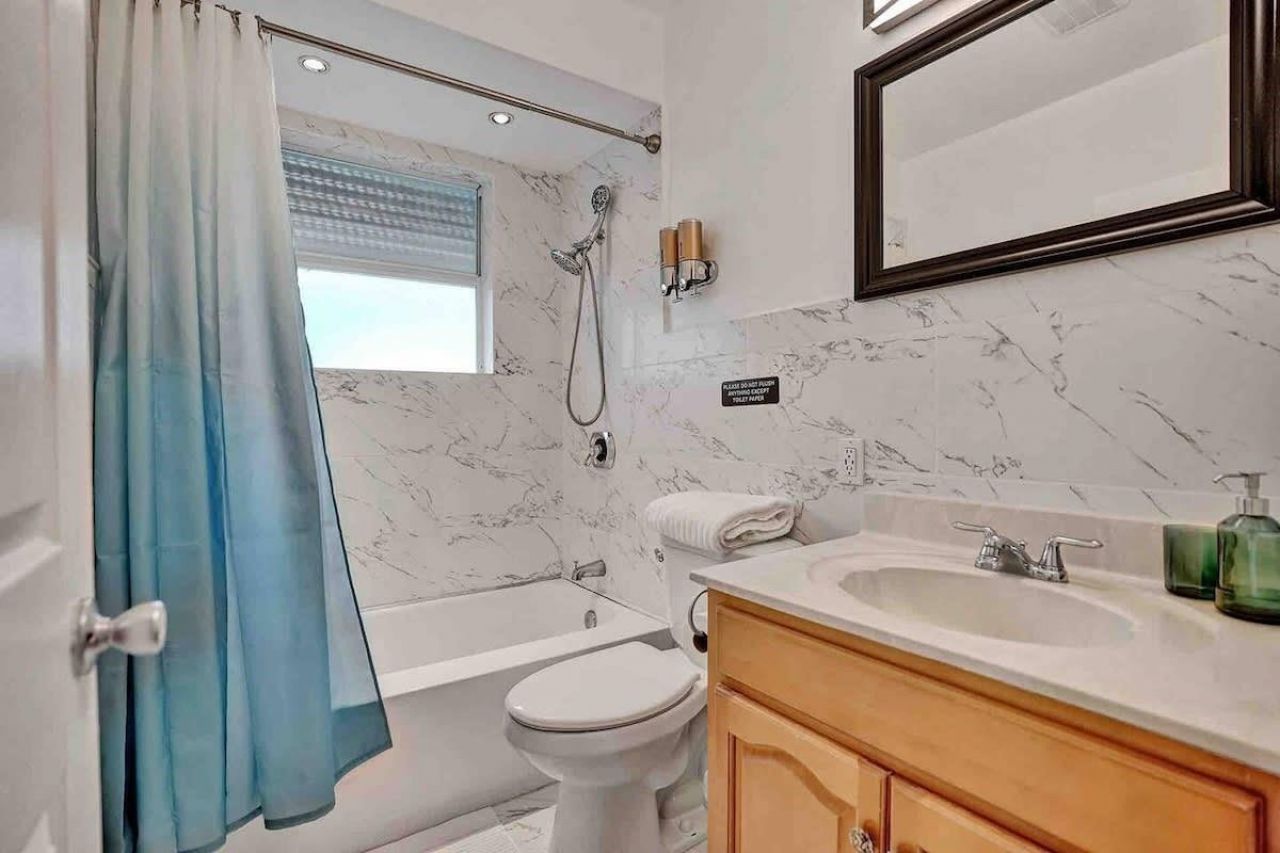 326 Walnut St, Hollywood, FL 33019 Photo