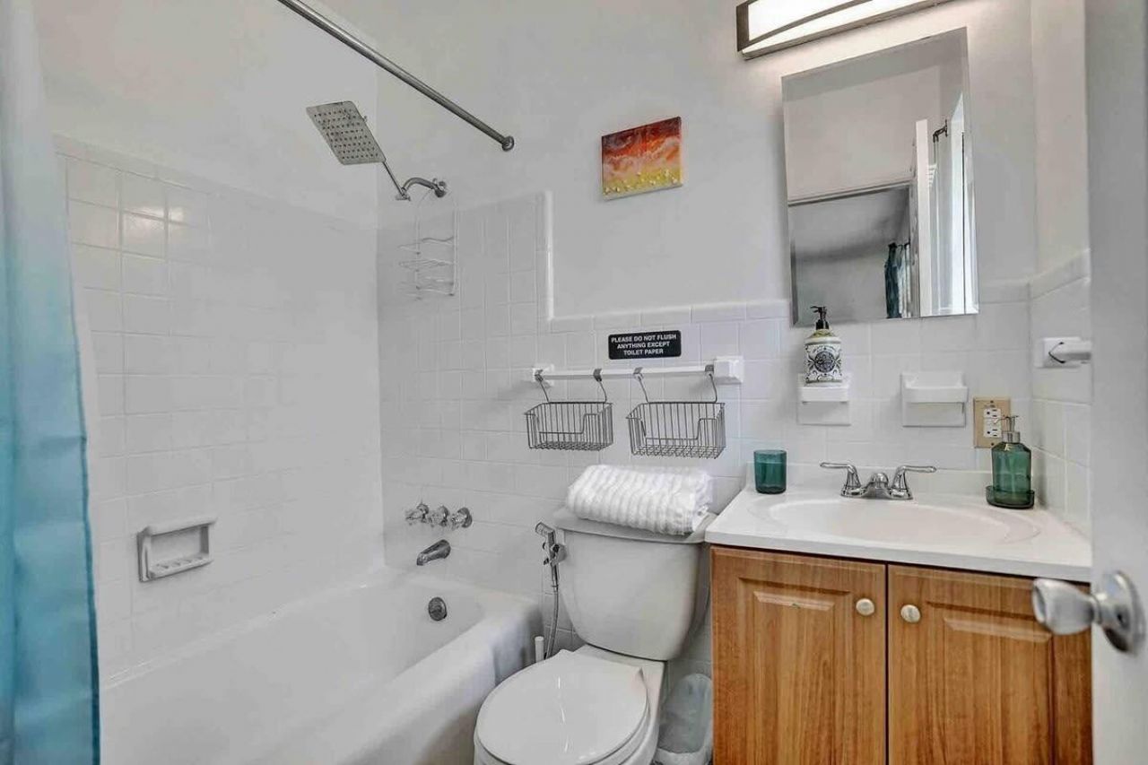 326 Walnut St, Hollywood, FL 33019 Photo