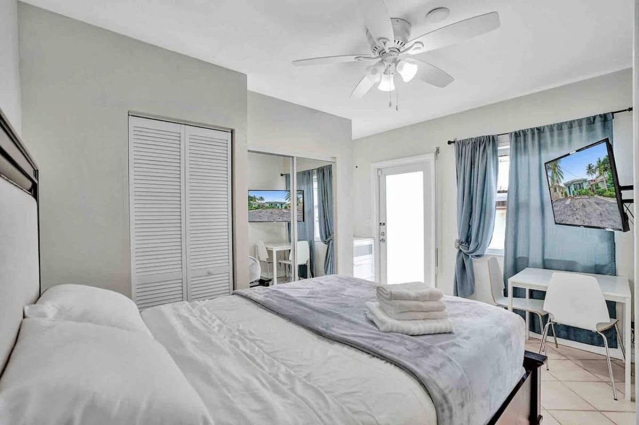 326 Walnut St, Hollywood, FL 33019 Photo