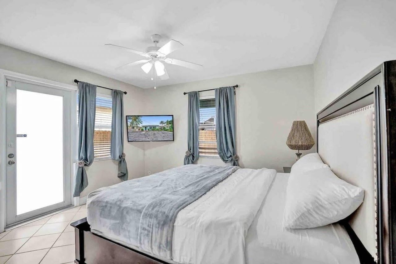 326 Walnut St, Hollywood, FL 33019 Photo