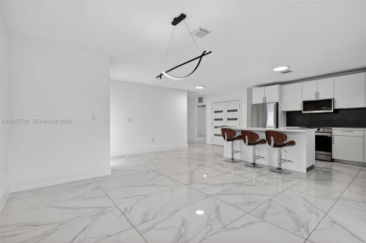 574 NW 98th St, Miami, FL 33150 Photo