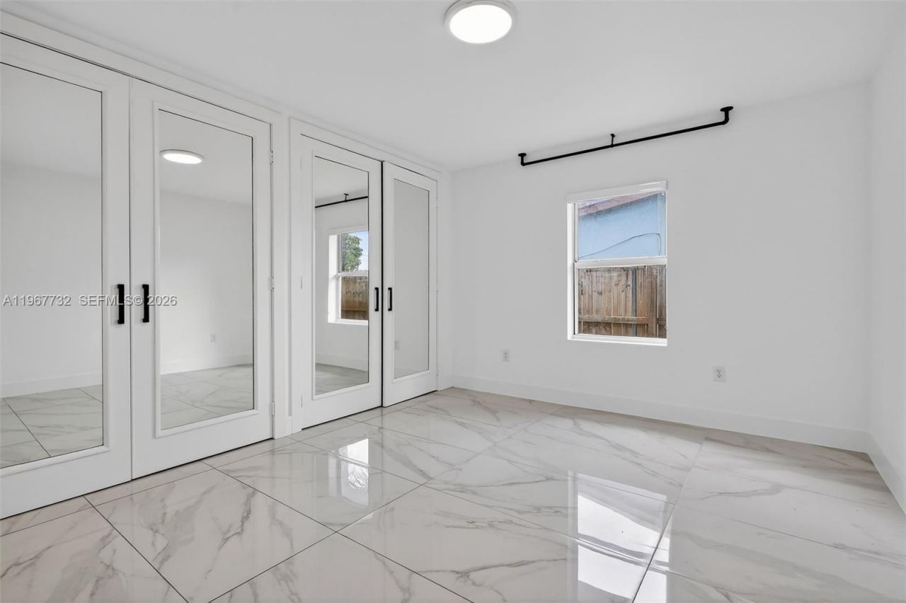 574 NW 98th St, Miami, FL 33150 Photo