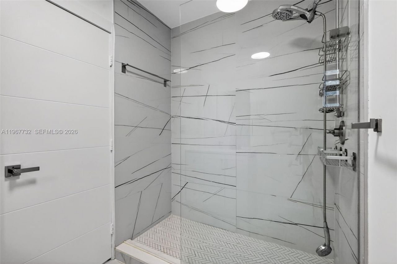 574 NW 98th St, Miami, FL 33150 Photo