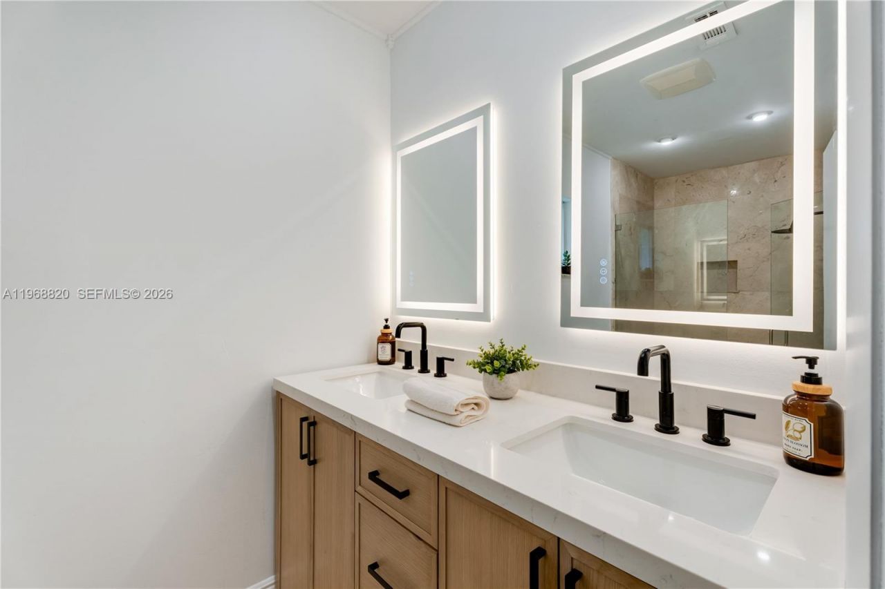 15200 SW 77th Ct , Palmetto Bay, FL 33157 Photo