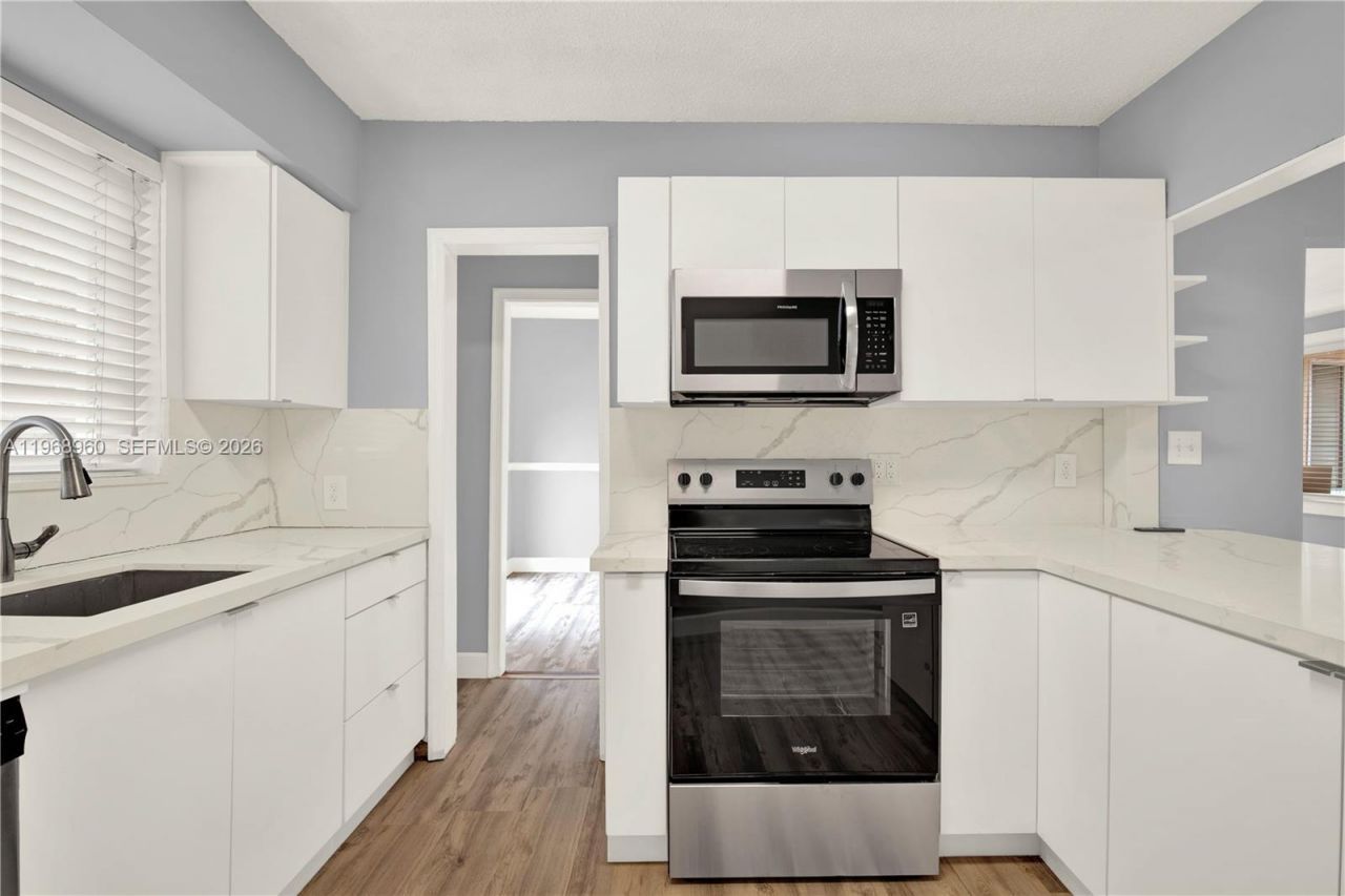 2001 SW 37th Ave, Miami, FL 33145 Photo