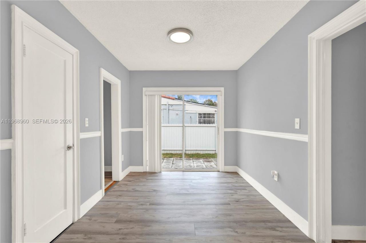 2001 SW 37th Ave, Miami, FL 33145 Photo