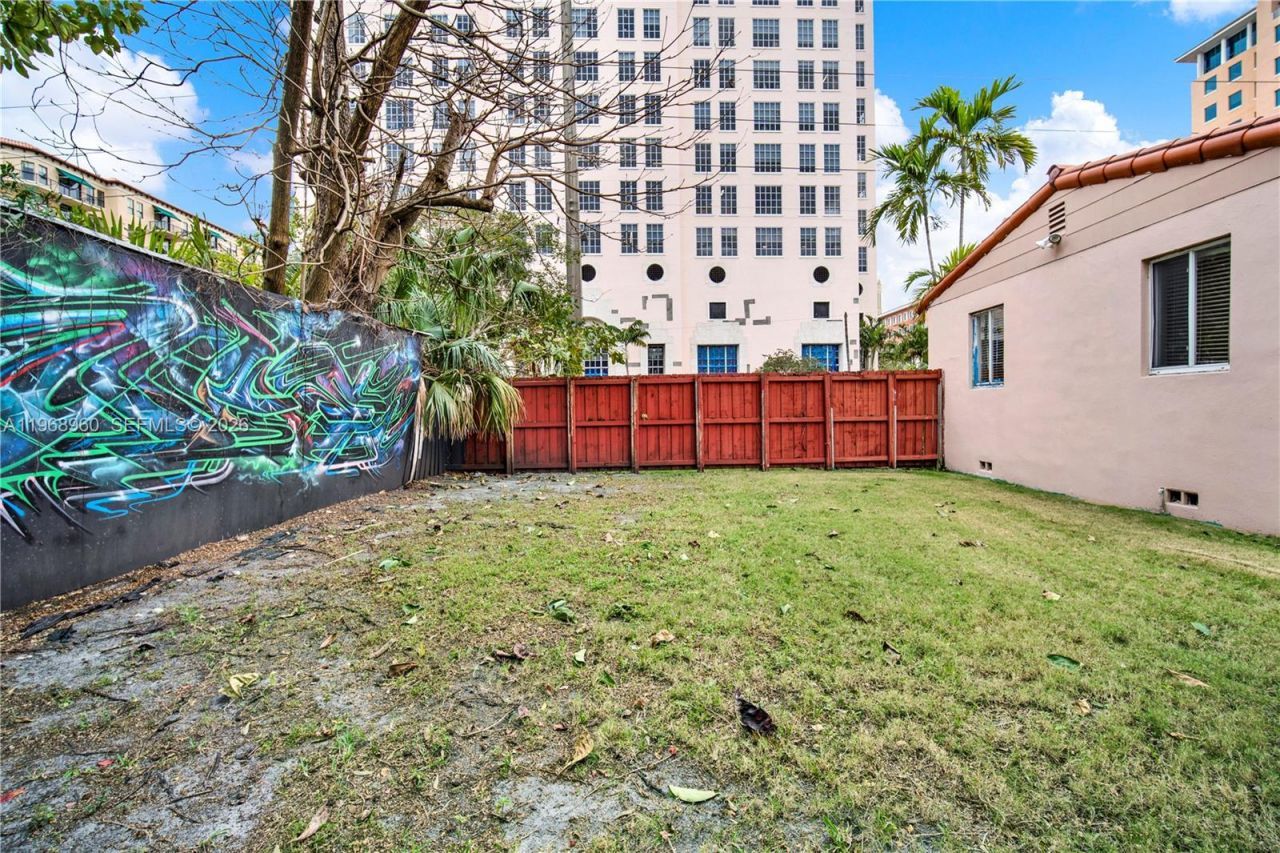 2001 SW 37th Ave, Miami, FL 33145 Photo