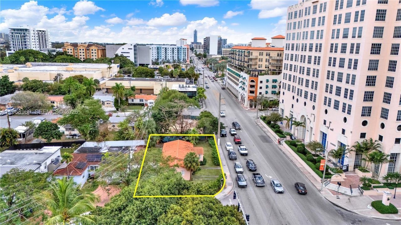 2001 SW 37th Ave, Miami, FL 33145 Photo