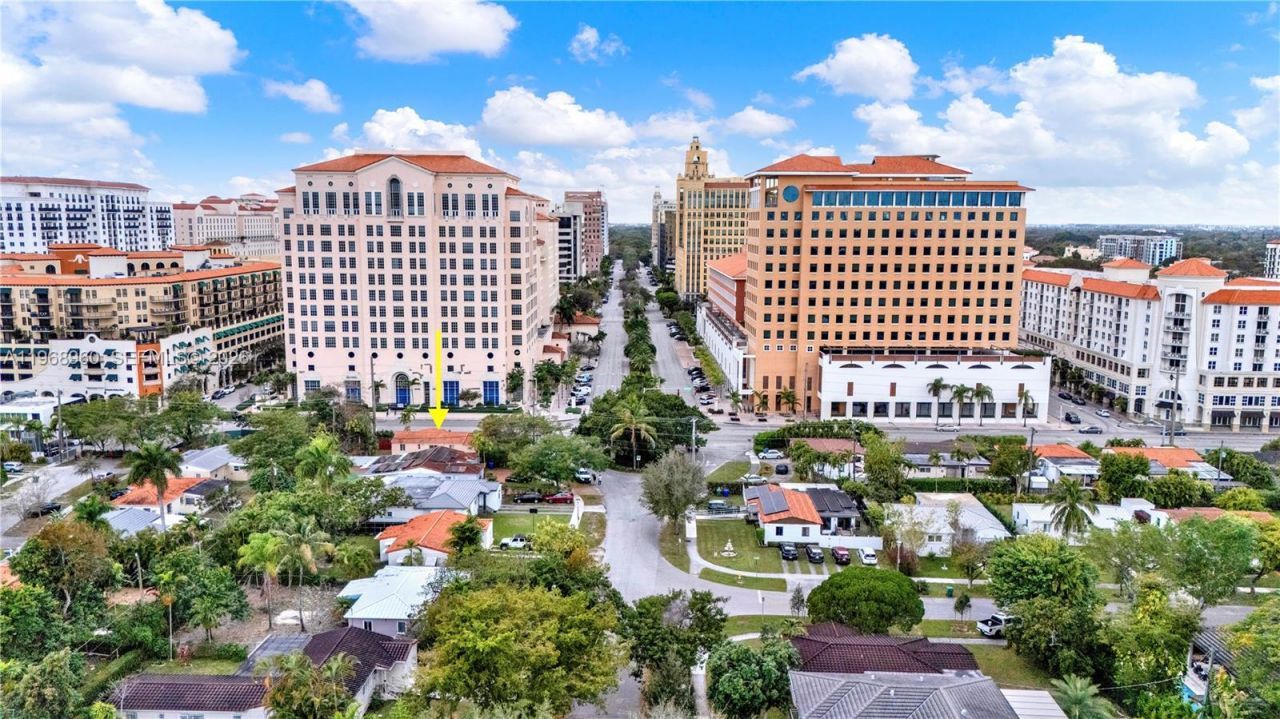 2001 SW 37th Ave, Miami, FL 33145 Photo