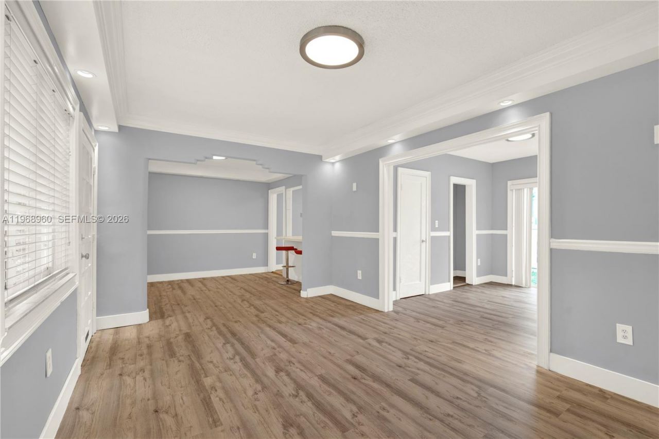 2001 SW 37th Ave, Miami, FL 33145 Photo