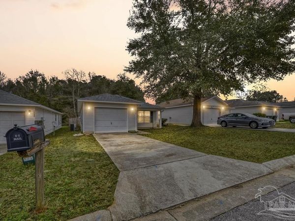 10588 Wilderness Ln, Pensacola, FL 32534