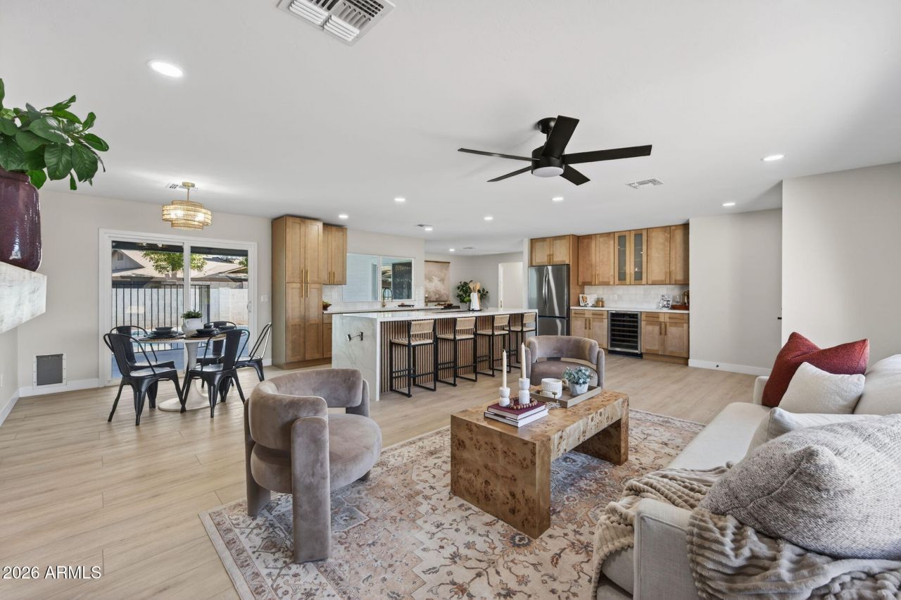 2067 E Gemini Drive, Tempe, AZ 85283 Main Photo