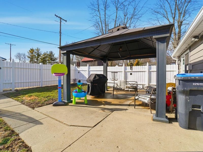 135 N Main Street, Mechanicsburg, OH 43044 Photo 50