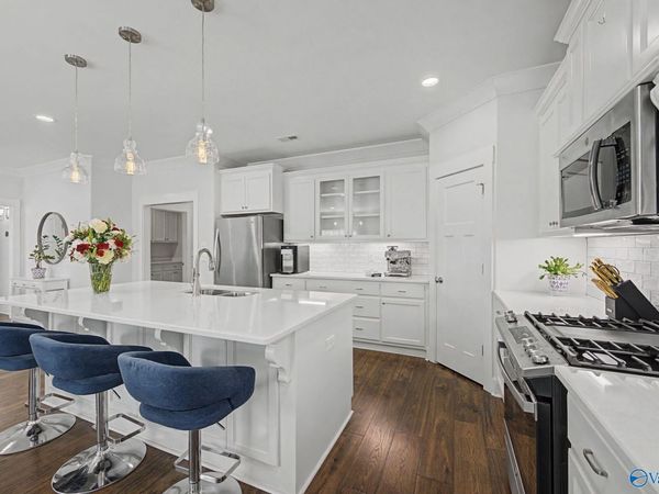 7052 Meadow Way Lane, Owens Cross Roads, AL 35763