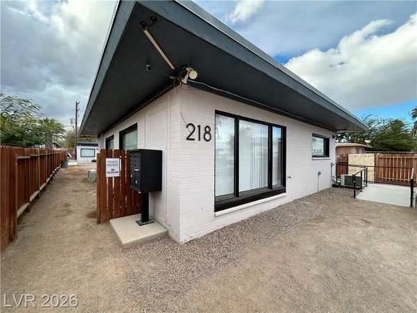 218 S 11th Street, Unit 2, Las Vegas, NV 89101