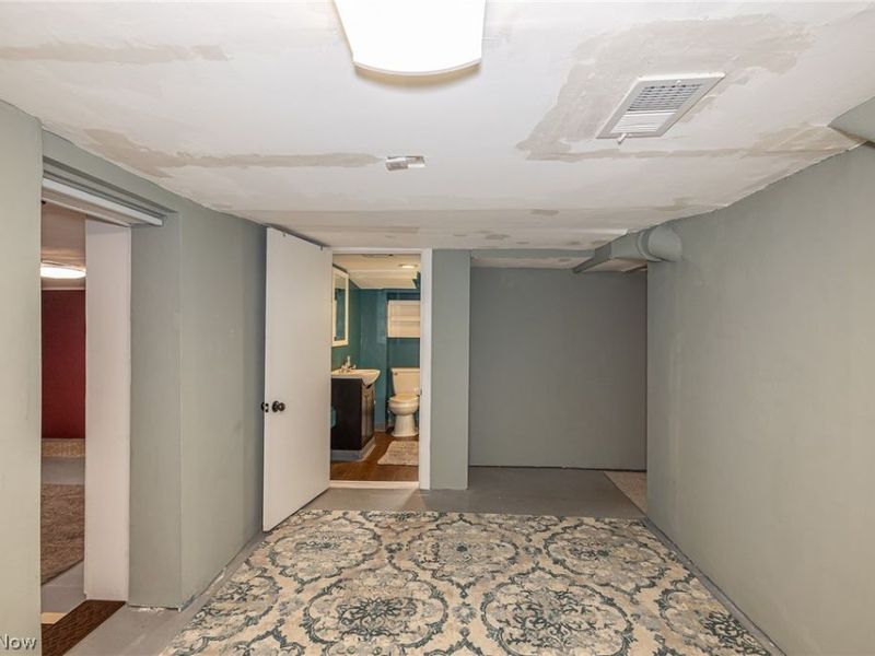 1845 Seattle Street, Cuyahoga Falls, OH 44221 Photo 36