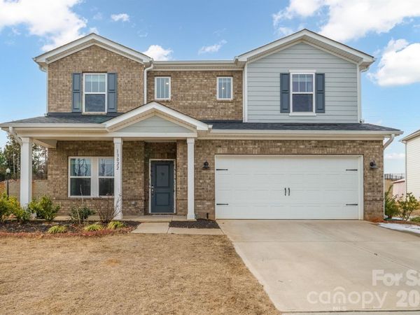 13022 KENWORTH Road, Charlotte, NC 28278