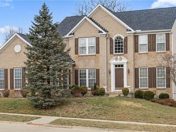 2432 Forest Oaks Drive, Beavercreek, OH 45431