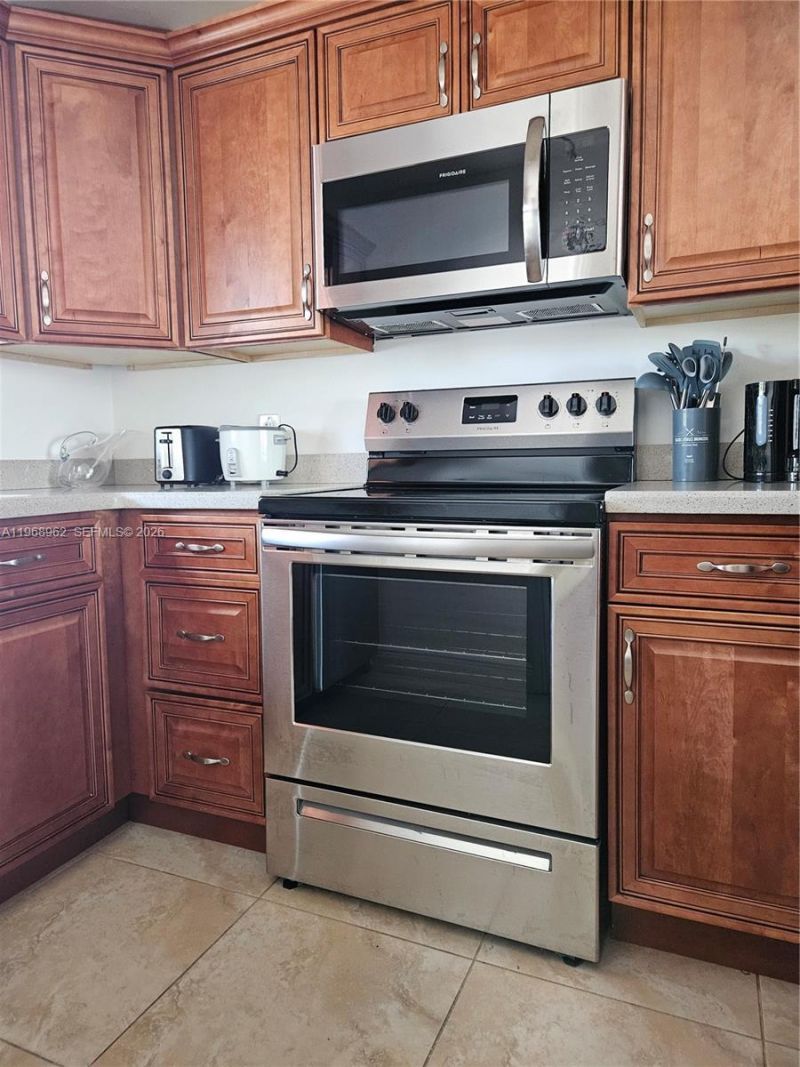 9441 Live Oak Pl , Unit 407, Davie, FL 33324 Photo