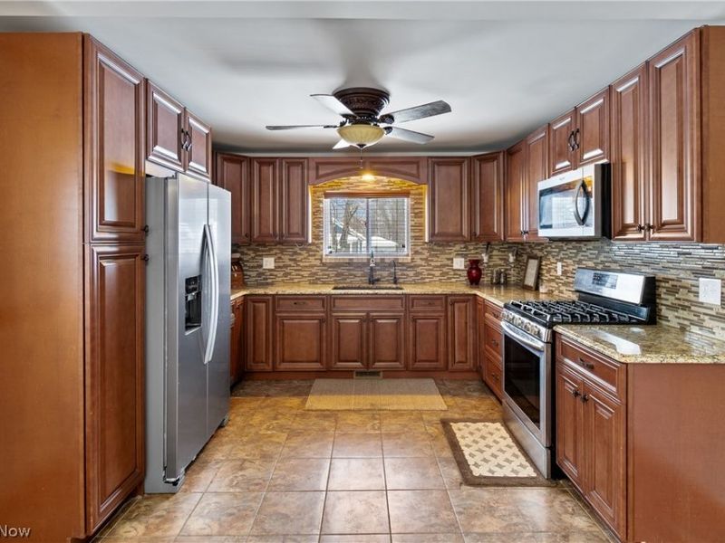 1649 Betz Road, Akron, OH 44306 Photo 10