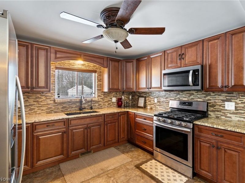 1649 Betz Road, Akron, OH 44306 Photo 11