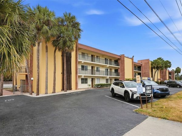 4435 1ST STREET NE, Unit 205, ST PETERSBURG, FL 33703