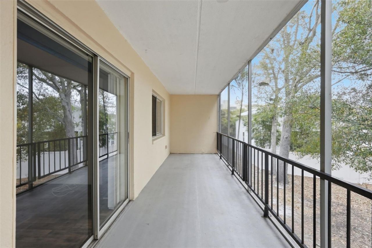 4435 1st Street Ne, Unit 205, Saint Petersburg, FL 33703 Photo