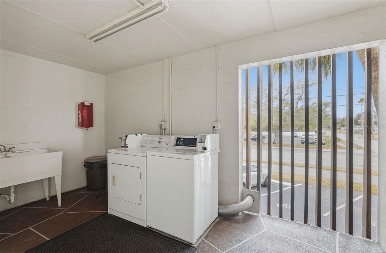 4435 1st Street Ne, Unit 205, Saint Petersburg, FL 33703 Photo