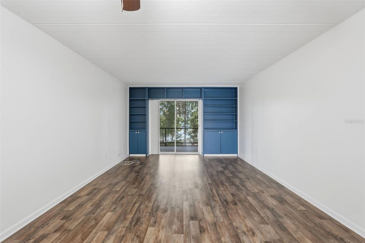 4435 1st Street Ne, Unit 205, Saint Petersburg, FL 33703 Photo