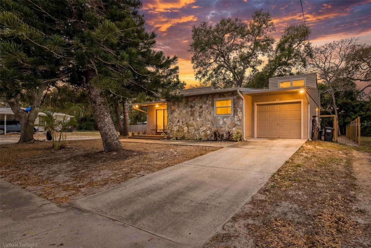 724 Virginia Avenue, Tarpon Springs, FL 34689 Main Photo