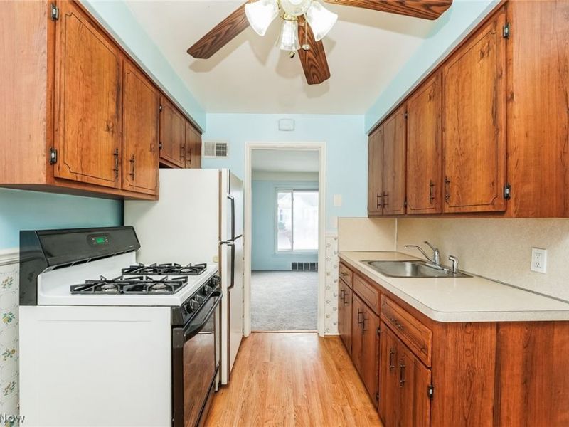 4648 W 146th Street, Cleveland, OH 44135 Photo 6