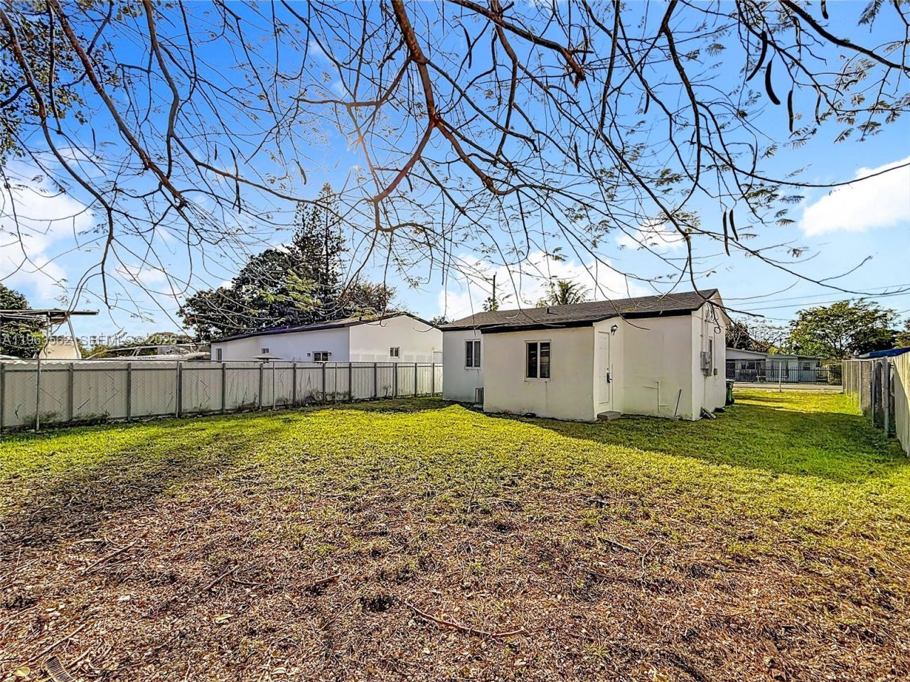 1751 NW 76th St , Miami, FL 33147 Photo