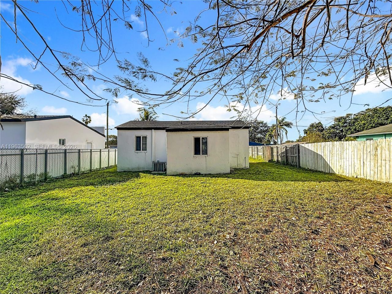 1751 NW 76th St , Miami, FL 33147 Photo