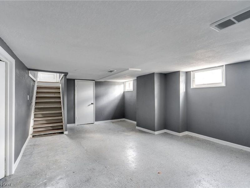 10218 Joan Avenue, Cleveland, OH 44111 Photo 34