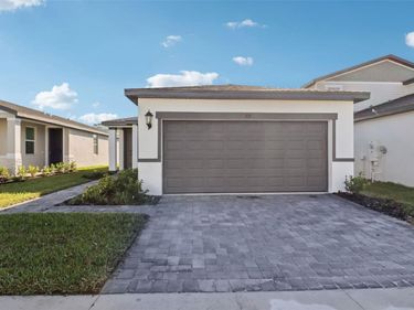 875 SUNSHOWER DRIVE, LADY LAKE, FL 32159