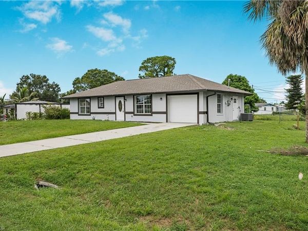 803 Monroe DR , LEHIGH ACRES, FL 33936