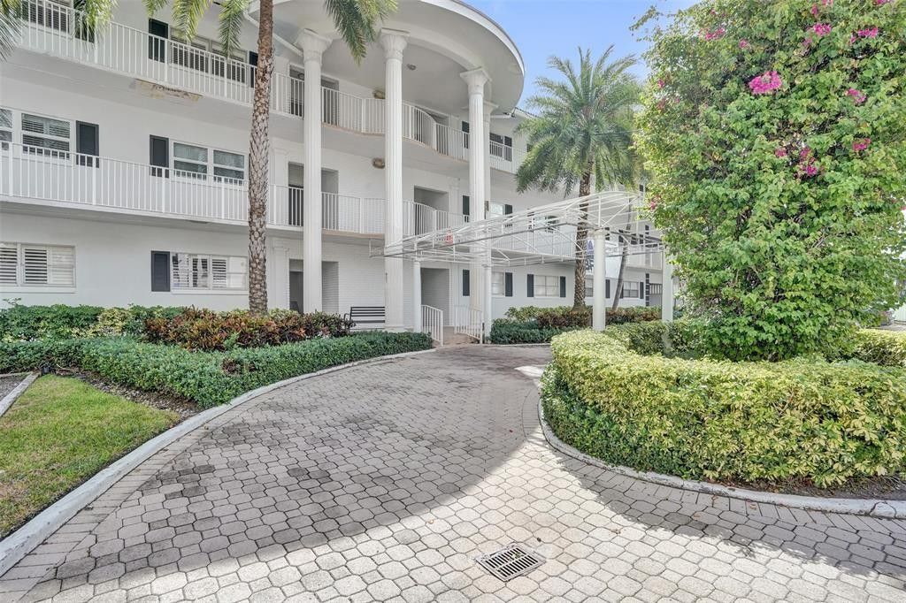 3090 NE 48th Street, Unit 314, Fort Lauderdale, FL 33308 Photo
