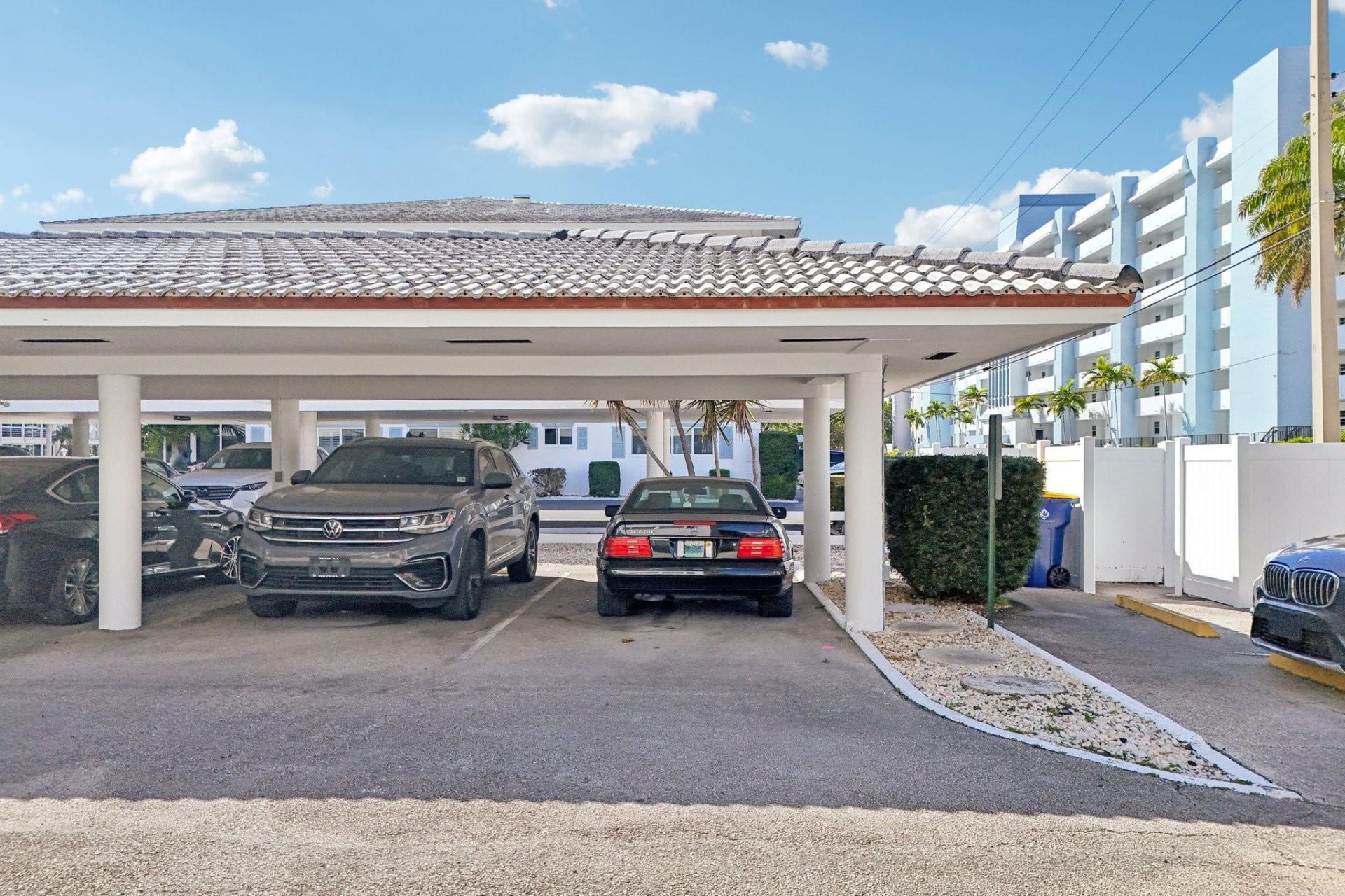 3090 NE 48th Street, Unit 314, Fort Lauderdale, FL 33308 Photo