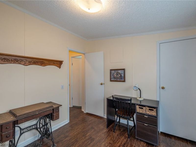 140 Luxor Lane, Amherst, OH 44001 Photo 16