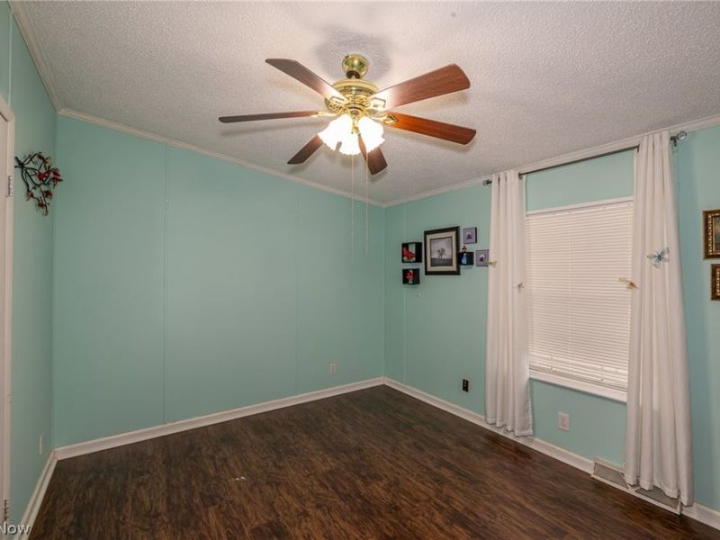 140 Luxor Lane, Amherst, OH 44001 Photo 21