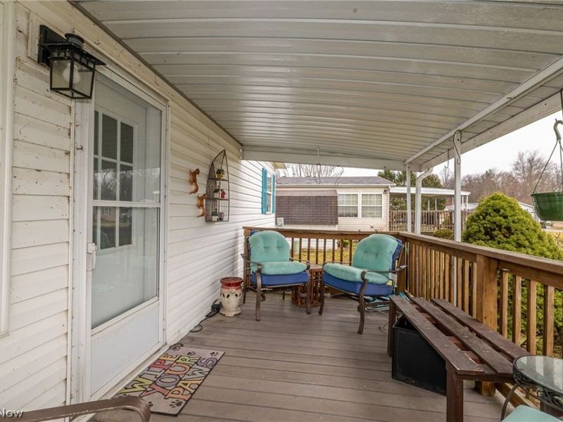 140 Luxor Lane, Amherst, OH 44001 Photo 27