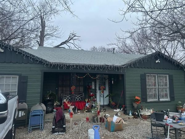 5725 Spencer Street, Forest Hill, TX 76119