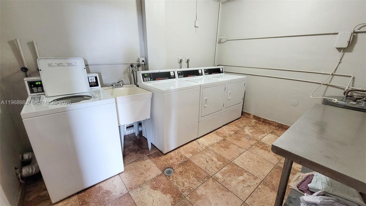 1690 NE 191st St, Unit 416-1, Miami, FL 33179 Photo