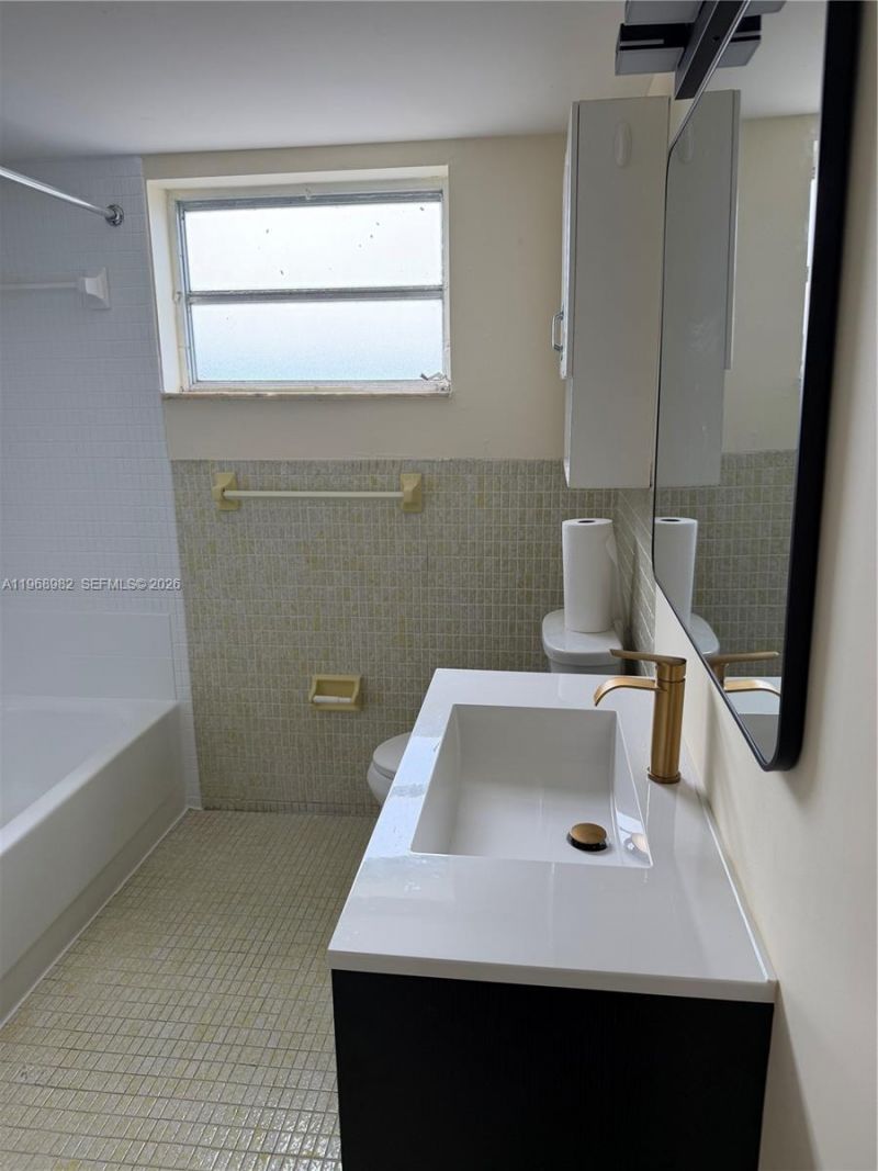 1690 NE 191st St, Unit 416-1, Miami, FL 33179 Photo