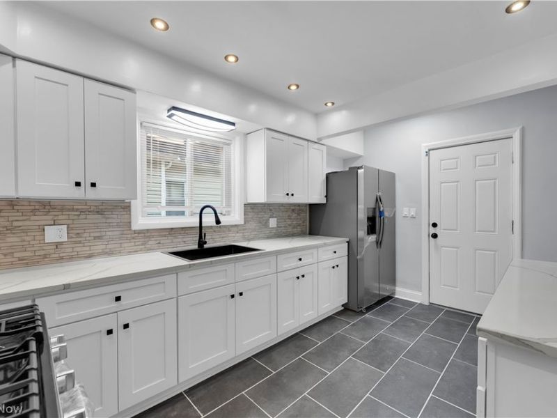 19151 Genesee Road, Euclid, OH 44117 Photo 10