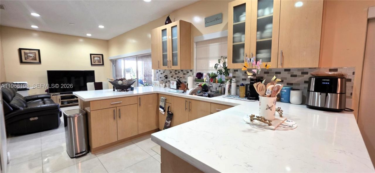 5769 NW 99th Ave, Doral, FL 33178 Photo