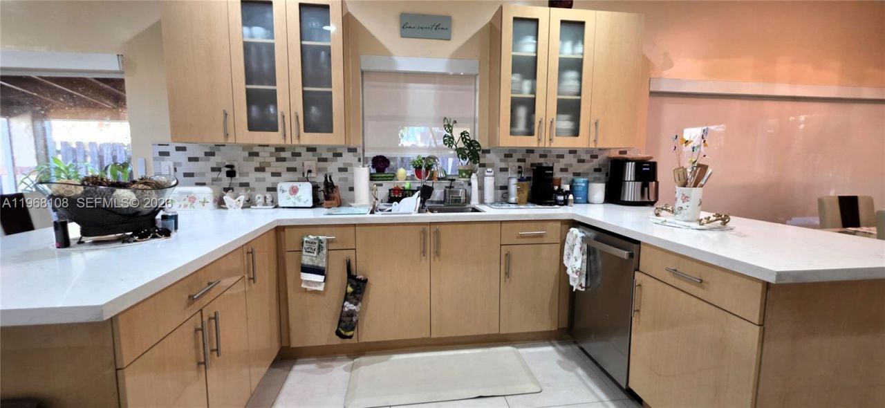 5769 NW 99th Ave, Doral, FL 33178 Photo