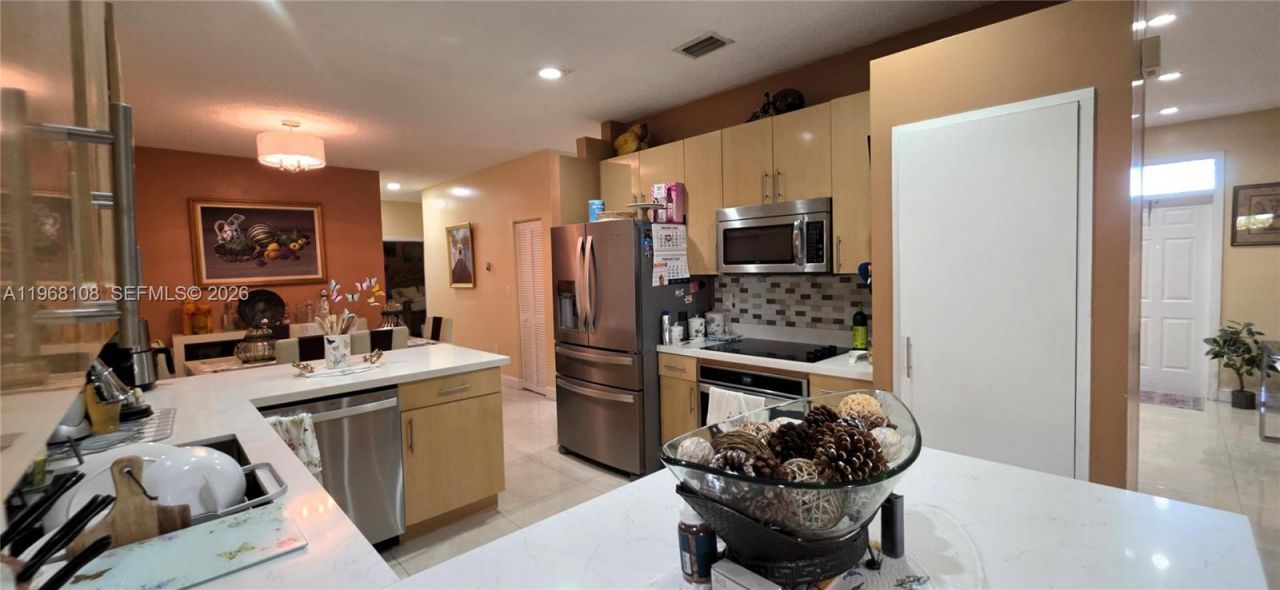 5769 NW 99th Ave, Doral, FL 33178 Photo