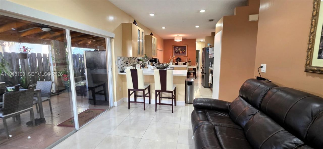 5769 NW 99th Ave, Doral, FL 33178 Photo