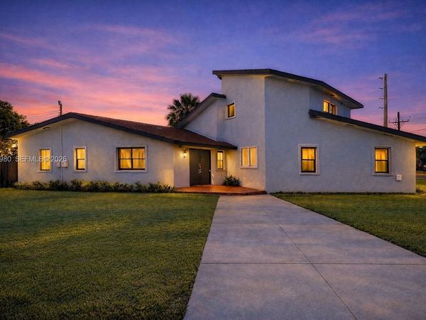 250 SW 78th Ave, Miami, FL 33144